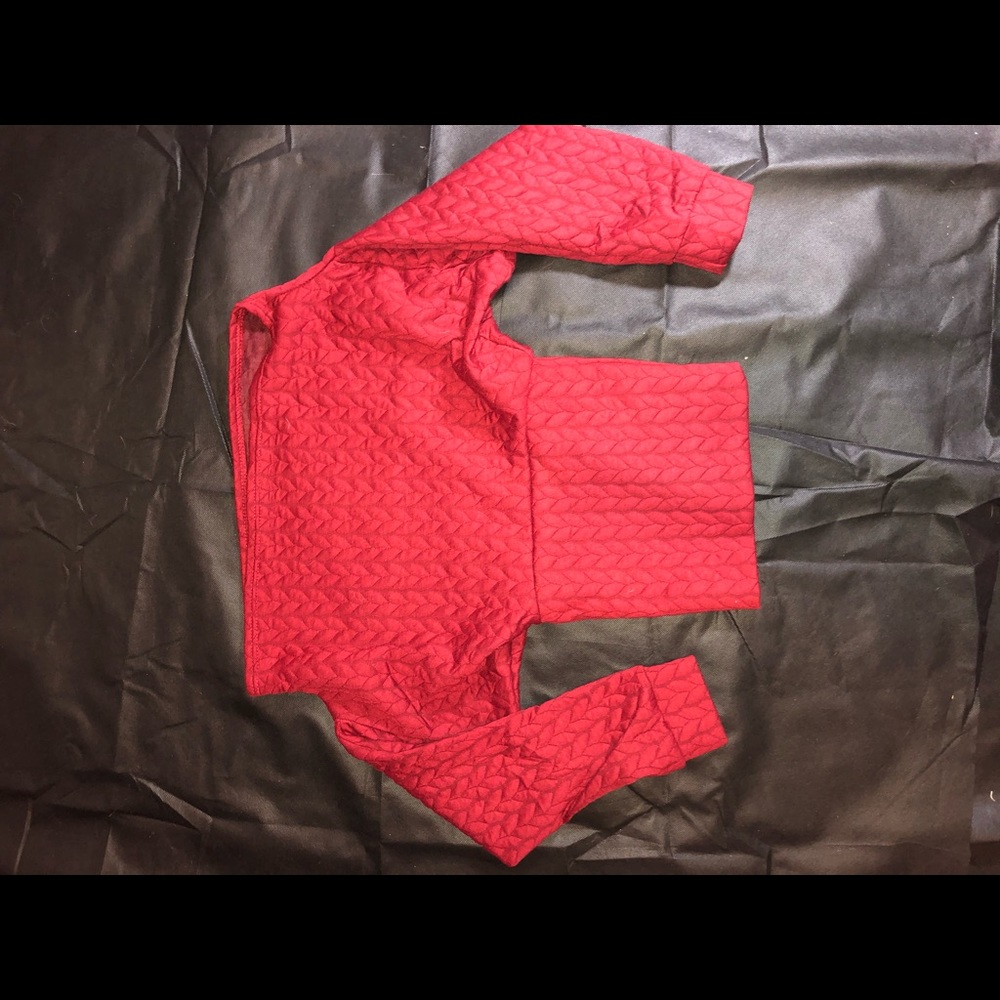 More of a maroon color or wine red top